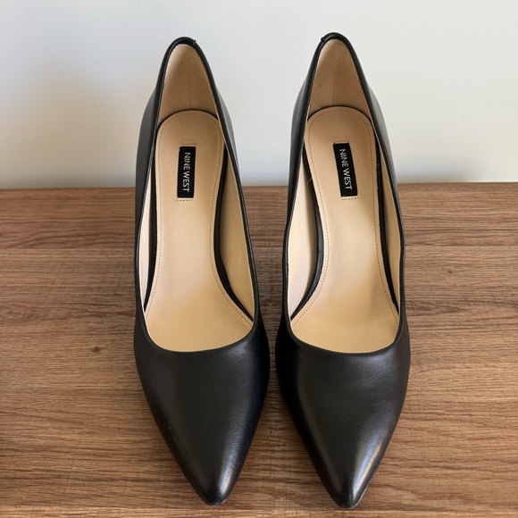 Nine West - Women's Flax Black Leather Pumps size 10 - Picture 2 of 10